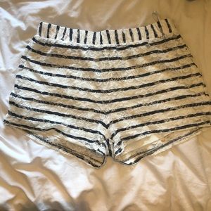 White lace shorts with blue stripes
